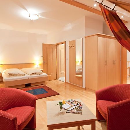Weingut Und Gaestehaus Berger Gedersdorf Екстер'єр фото