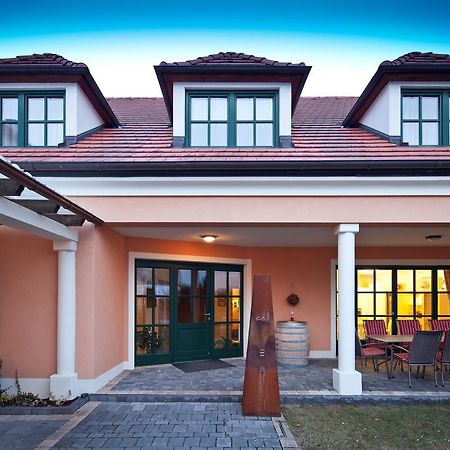 Weingut Und Gaestehaus Berger Gedersdorf Екстер'єр фото